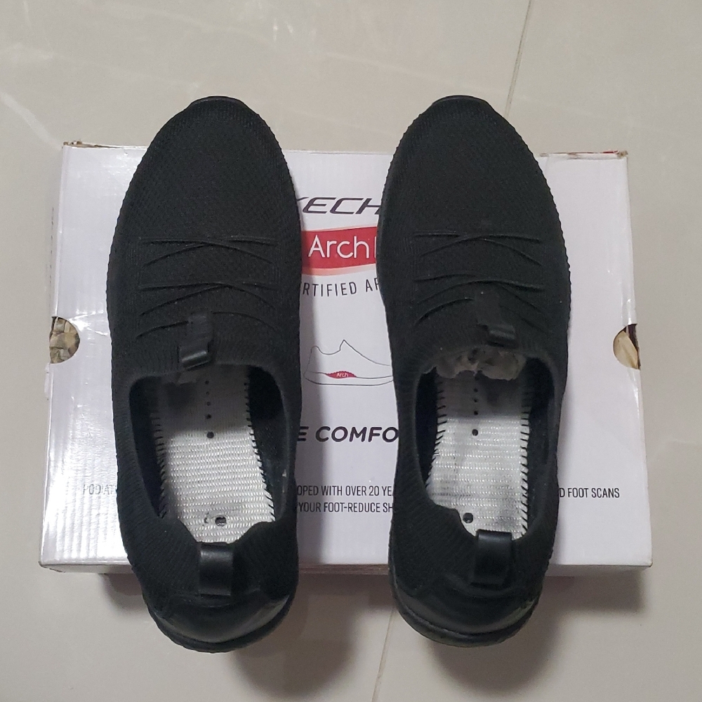Skechers Women's Black Slip-On Sneakers